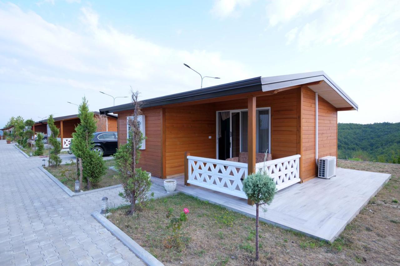 Resort Bujtina E Muriqit Zogaji